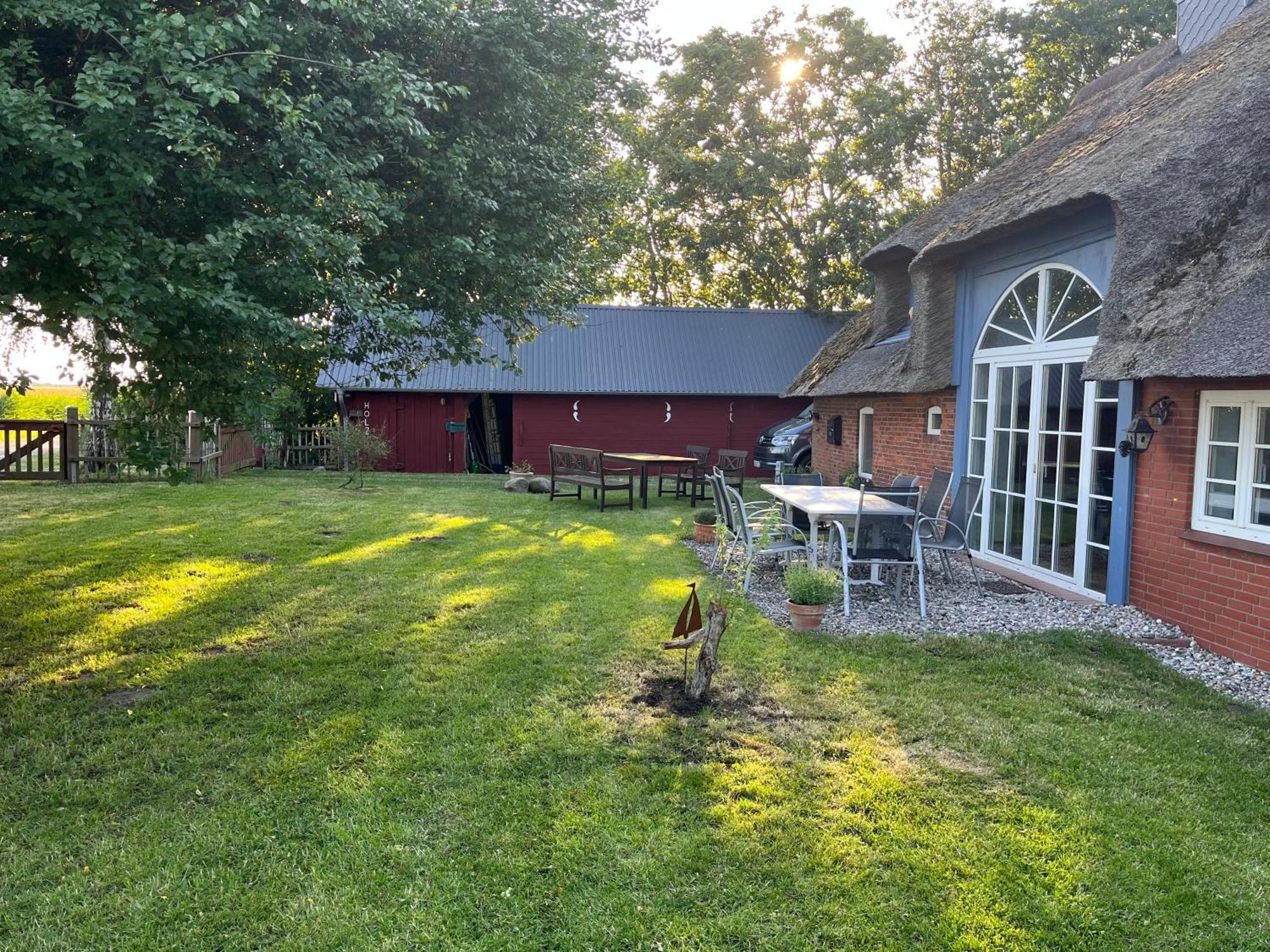 Brunos Haus Villa Emmelsbull-Horsbull Bagian luar foto